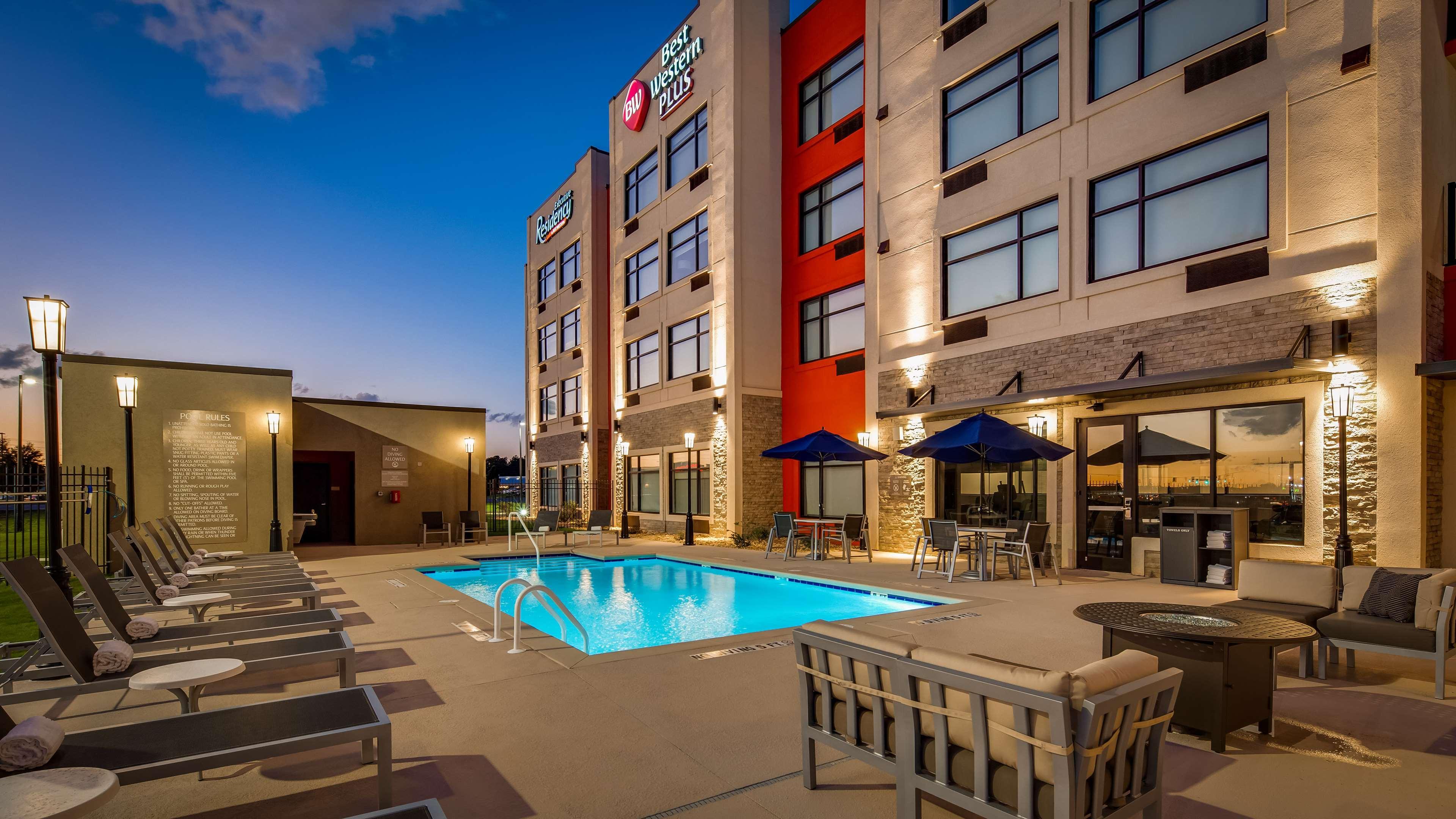Best Western Plus Executive Residency Rigby'S Water World Hotel Warner Robins Exterior photo