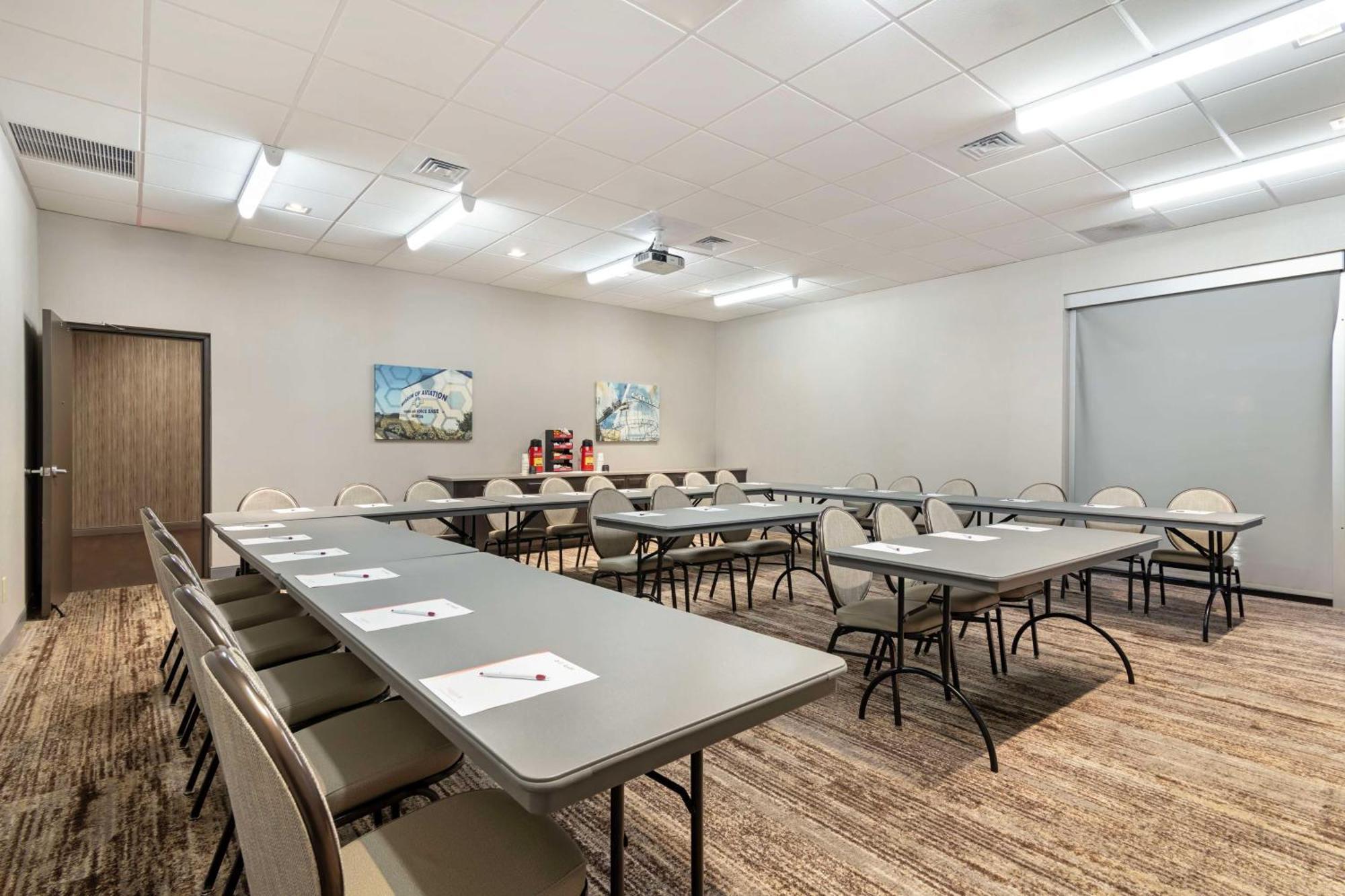 Best Western Plus Executive Residency Rigby'S Water World Hotel Warner Robins Exterior photo